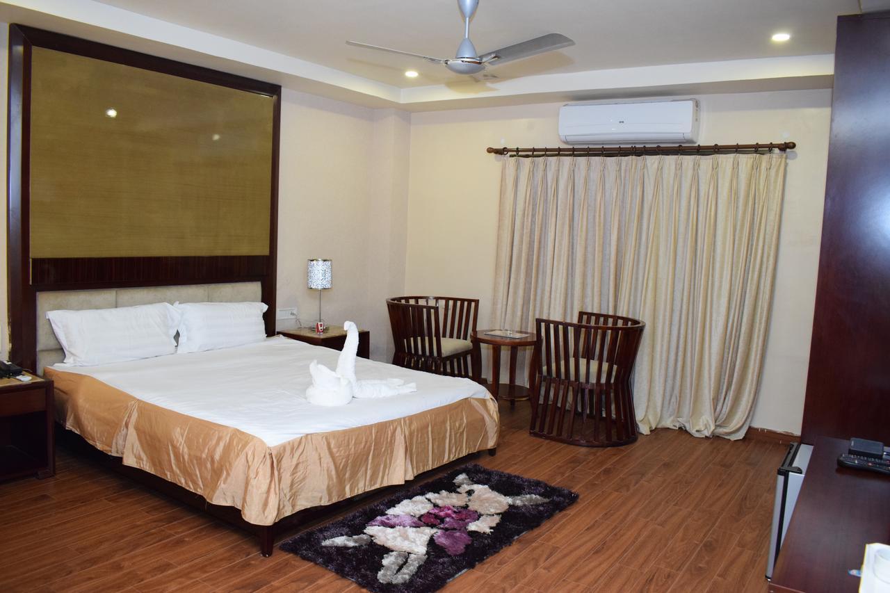 Hotel Grand Palace Jorhat Exterior photo