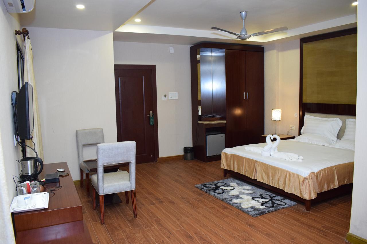 Hotel Grand Palace Jorhat Exterior photo