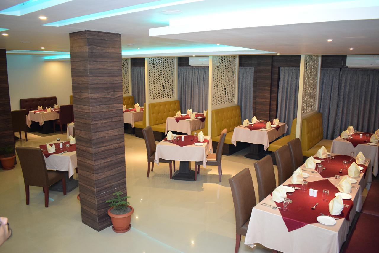Hotel Grand Palace Jorhat Exterior photo